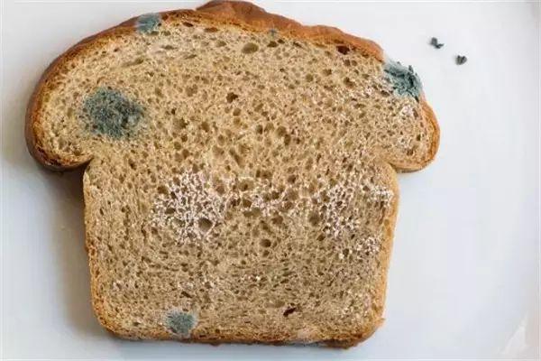 养肝护肝很重要! 这4种食物吃不得, 可很多人都忽略了!