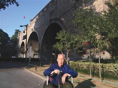 南京大屠杀幸存老兵离世 过完93岁生日“归队”