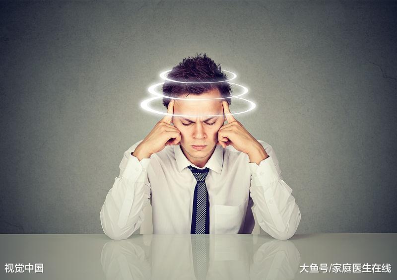 头晕天旋地转, 这是颈椎问题还是耳石症? 医生告诉你