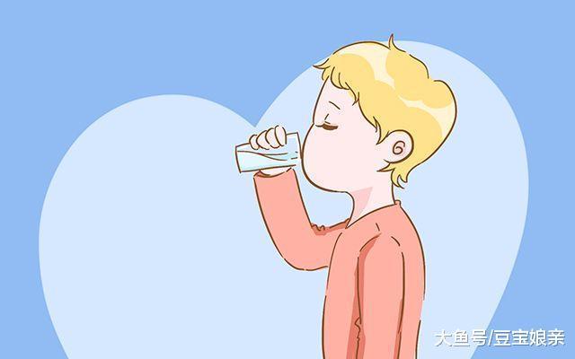 宝宝的尿液呈什么颜色最健康? 不是透明色