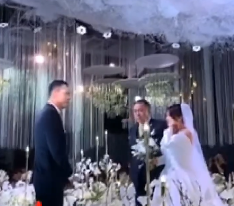 恒大翻译李白今日大婚，这个卡纳
