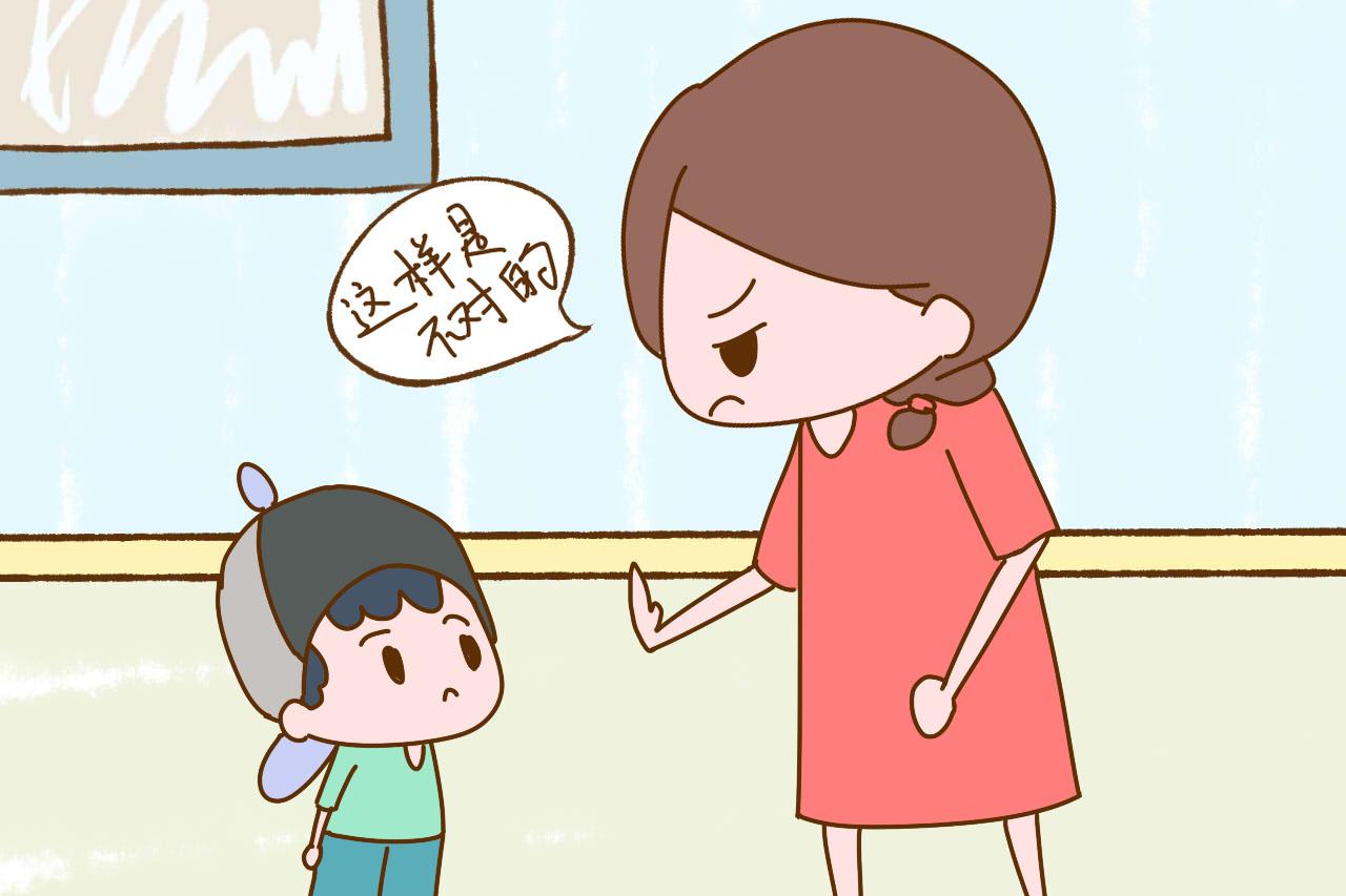 孩子的奇怪动作让妈妈看到后又羞又气, 听到解释后, 才恍然大悟