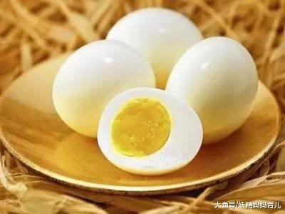 宝宝辅食不吃鸡蛋清? 辅食添加做对这5点很重要