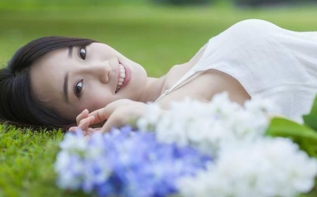 体内湿气重不重, 一般会从这3个方面表现出来, 看看你有几个中招