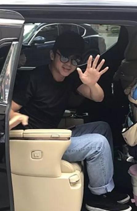 邓超孙俪误撞婚礼, 曾也闹过乌龙的张馨予一定没想到有这一天