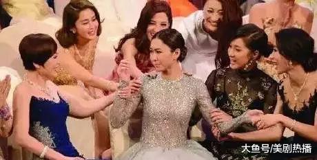 曾是闺蜜的TVB两大视后, 因他结怨11年, 如今一个已婚一个忙事业