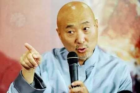 62岁陈佩斯, 被封杀20年的原因终于曝光: 赵本山功不可没!