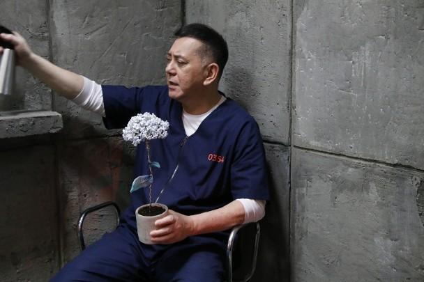 为蓝洁瑛抱不平, 黄秋生: 还要欺负人到什么时候!
