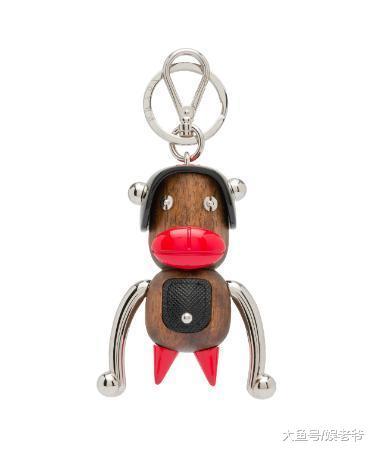 Prada推出全新奇幻元素单品Pradamalia 神秘生物点亮玩味圣诞