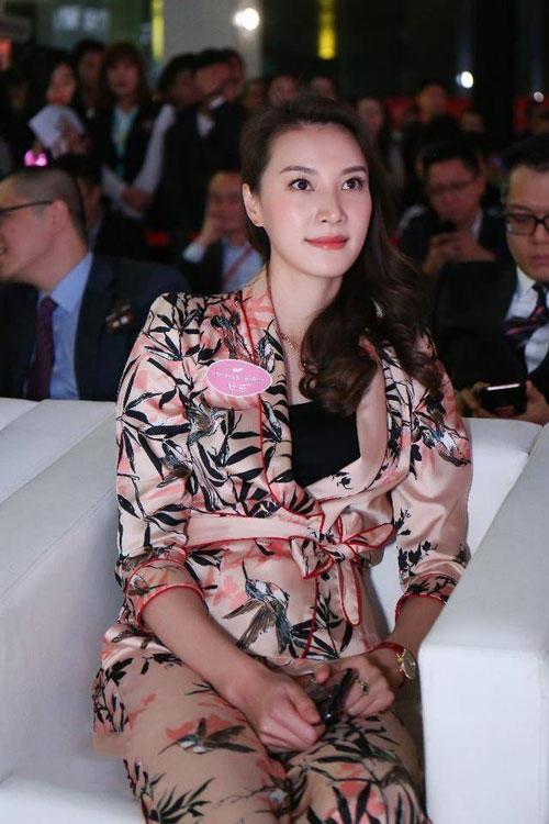 曾是国羽一姐为爱隐忍丈夫出轨多年, 如今蜕变重生为霸道总裁!