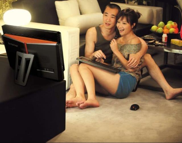 44岁徐静蕾突然告白黄立行, 九年恋情官宣了!