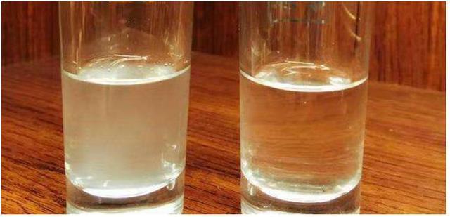 白酒加水变浑浊? 纯属无稽之谈!打印预览