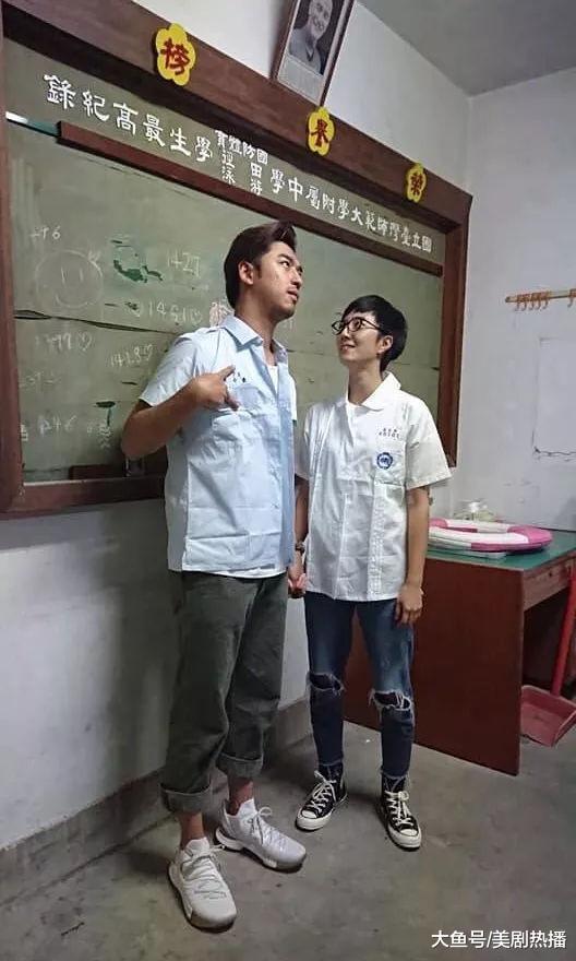 《蓝色大门》取景学校即将被拆, 陈柏霖桂纶镁穿校服上演回忆杀!