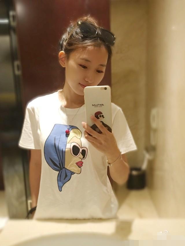 从助理上位到张丹峰的经纪人, 毕滢用一个月时间接触三个人