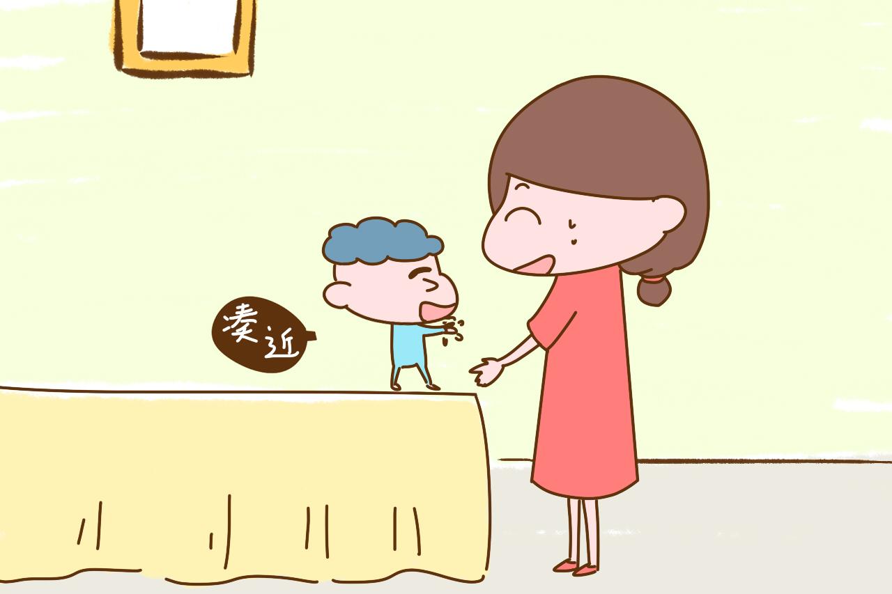 宝宝的这些“萌”举动, 是在表达对妈妈的爱意, 妈妈就偷乐吧