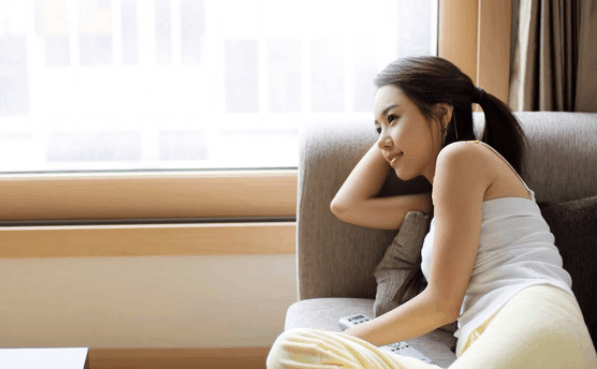 内衣洗了很臭_内衣美女(3)