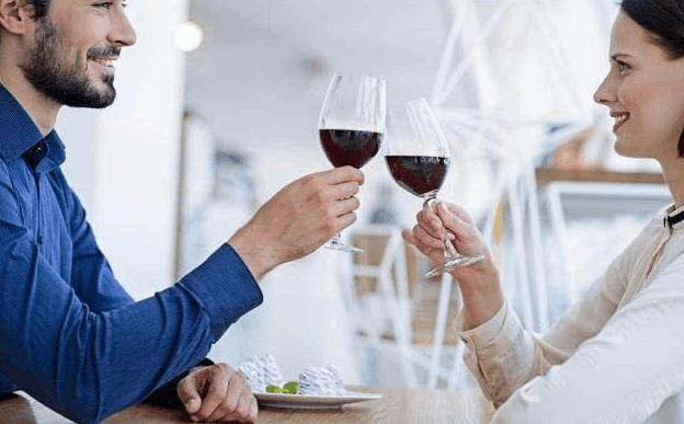 喝酒的朋友, 如果没这5个表现, 恭喜, 你的肝脏还很健康!