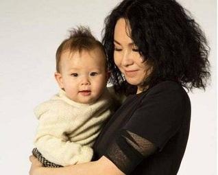17岁惊艳爆红, 18岁被刺瞎左眼, 20岁吸毒被抓, 如今她成这样