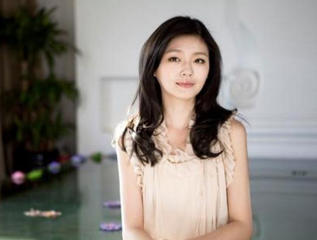 大S剥虾论还没完, 6年前打脸微博被扒出, 谎话连篇逗笑网友!