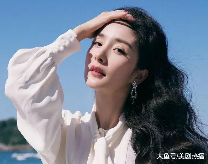 杨幂出席国外电影节, 未修照曝光, 网友: 卖家秀跟买家秀的差别!