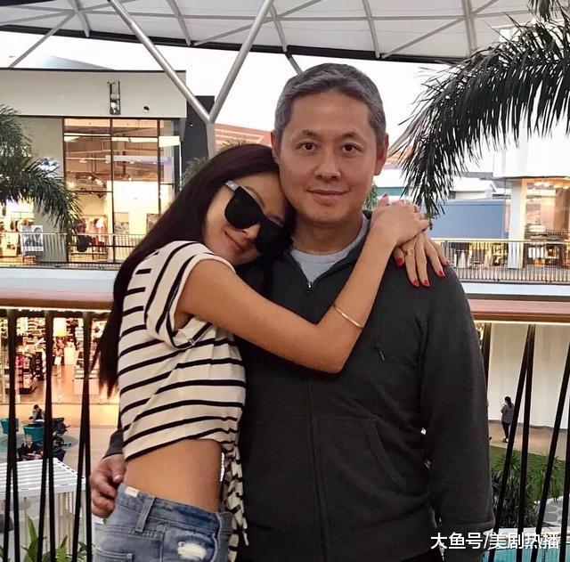 13岁与老公一见钟情, 21岁嫁入豪门, 她是最会赚钱的台湾第一名媛