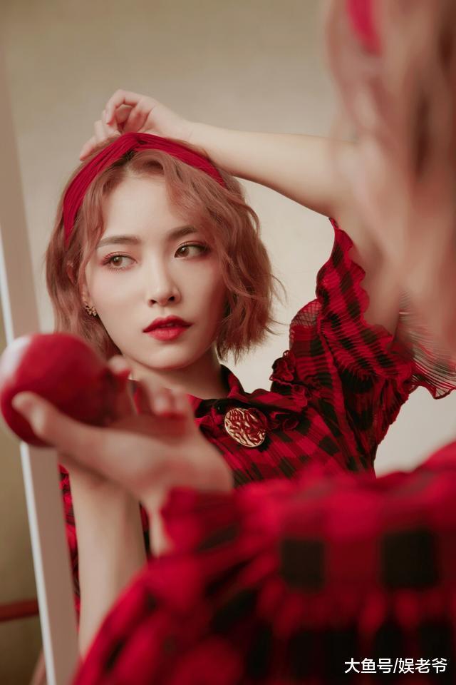 全球百位最美女性榜单揭晓入围, 中国大陆仅迪丽热巴和SNH48许佳琪? 首次进榜的KIKI到底什么来头?