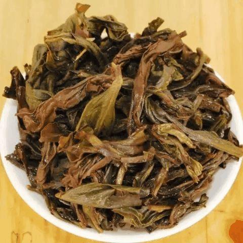 盆里埋点茶叶渣, 土立马肥得流油, 叶子能爬满楼梯!