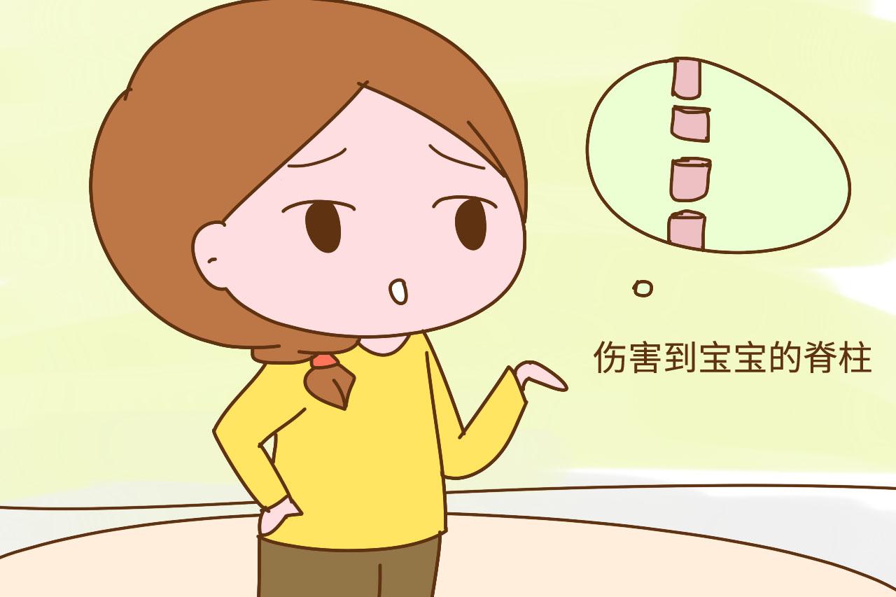 这才是宝宝用婴儿车的正确月龄, 太早了伤害很大, 宝妈别偷懒