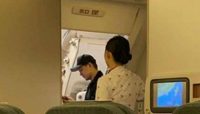 明星有特权? 林志颖回应拿行李使航班延误半小时, 遭乘客投诉