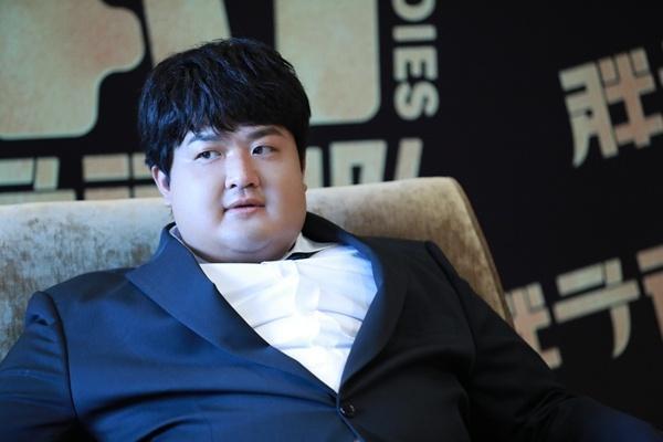包贝尔新片造型吓哭女儿 拍到文章一度怀疑人生