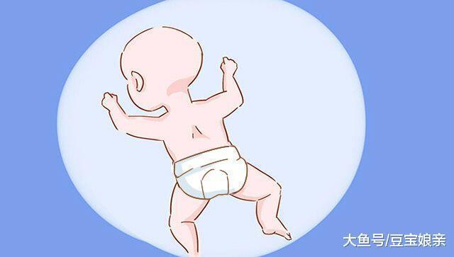 孕妈准备待产包时, 这2样东西最好别放, 浪费钱还没用