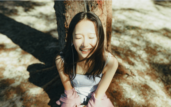 一个女人爱你“入骨”, 才会对你做这三件事, 你的她做了吗?