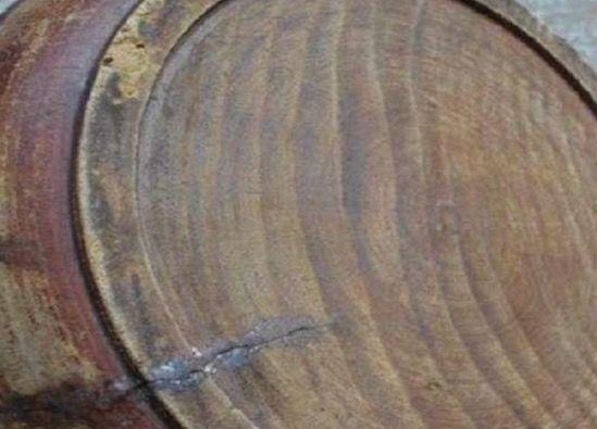 老头用了80年的木盆, 因漏水儿子准备扔掉, 结果却卖出3万元