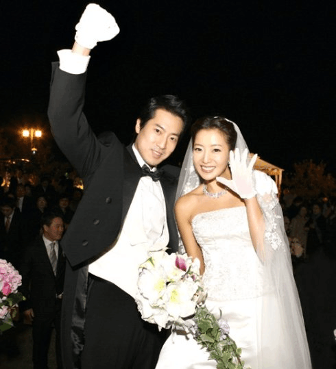 女大十八变: 金喜善9岁女儿近照曝光, 一出生就被群嘲长得丑, 现在她美得像换了张脸!