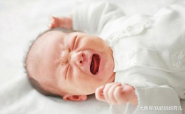 宝宝晚上哭闹不止怎么办? 妈妈9大穴位巧按摩, 缓解夜啼有奇效