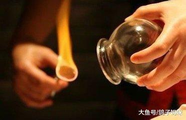 网传婴儿拔罐视频, 挤出3颗肉球, 医: 恐伤内脏神经