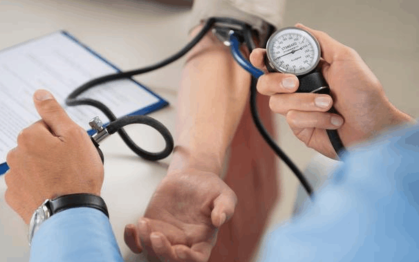 每天走路运动的人, 最后得到了什么? 这3种病“悄悄”的走没了!