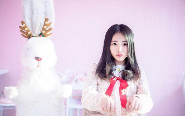 这五种表现说明她心里根本没你, 别再自作多情!