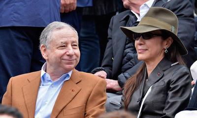 成龙的干妹妹, 离开豪门丈夫勇闯好莱坞, 今再嫁70岁的CEO