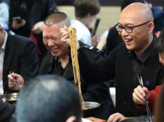 明星开店, 赵丽颖的价格亲民;孟非的倒闭;她的店竟被黑粉砸!