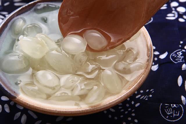 女人如果过了40岁, 多吃碱性食物, 激发女人味, 补充雌激素显年轻
