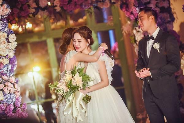 阿娇终于嫁了! 今天凌晨美国大婚, 从头哭到尾