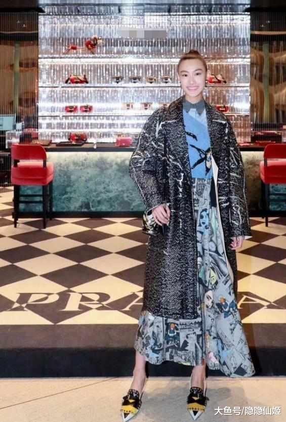 看了秦舒培的脸, 男人都会怀疑人生, 真不知陈冠希每天是咋过的