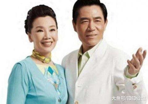 娱乐圈不嫌“糟糠之妻”的男明星, 个个是男神, 第三位非常浪漫