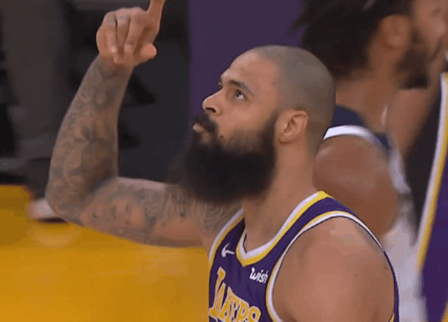 老拳王湖人首秀，引得斯台普斯掌