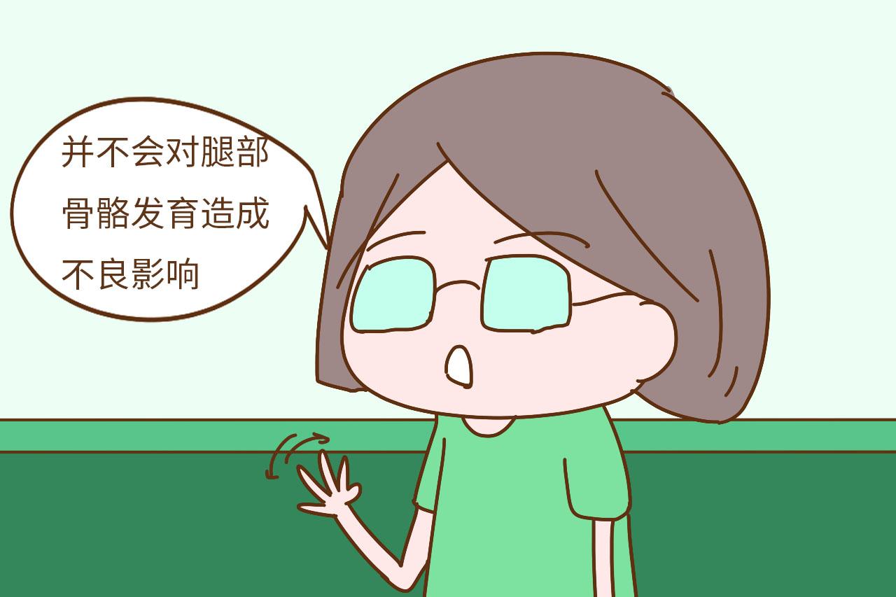 父母再爱, 这2个阶段也要少抱宝宝, 不然影响宝宝生长发育