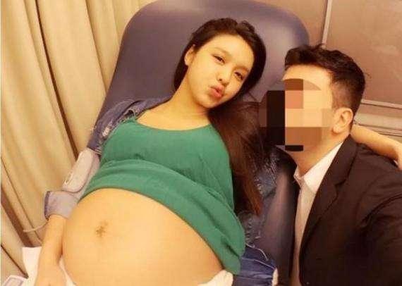 看孕妈肚子的大小, 告诉你是男是女!