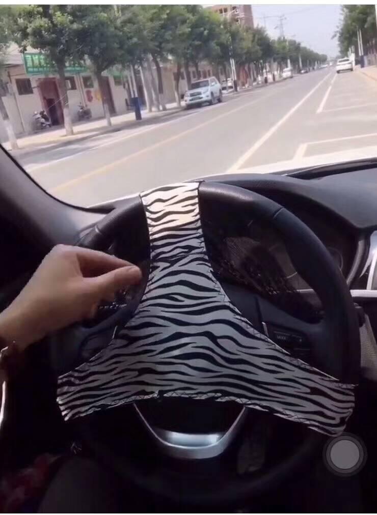 终于换上奔驰了