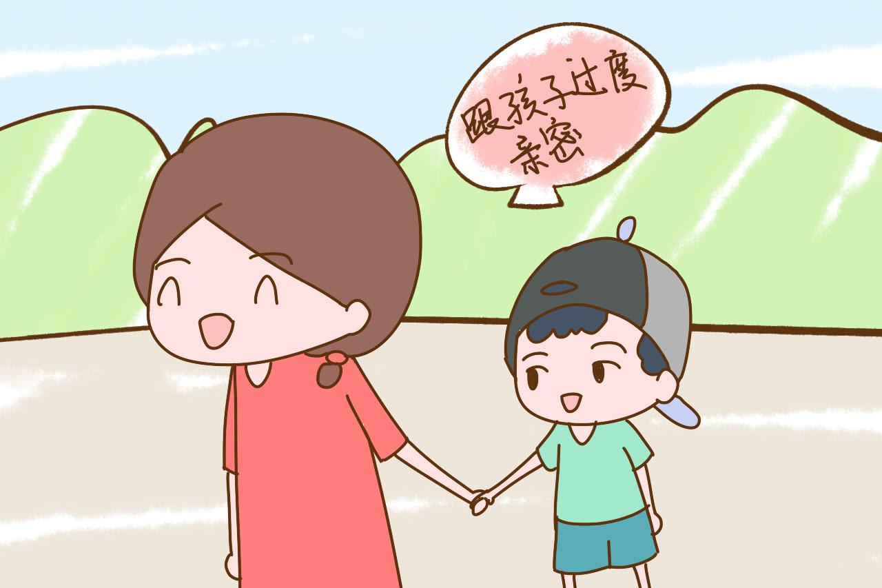 男孩满四岁后, 这3种行为妈妈别在孩子跟前做, 影响很不好