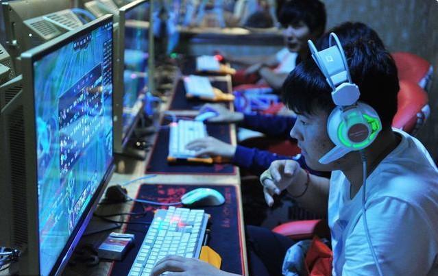 17岁高中生深夜呕吐, 四小时后离开人世! 医生说与他一个嗜好有关